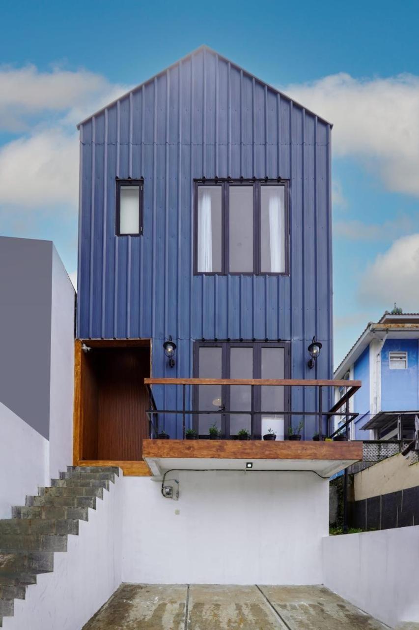 Rumah Biru